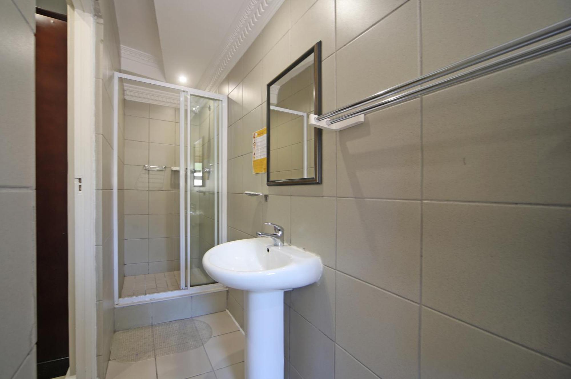 Savoy Lodge Cape Town Bilik gambar