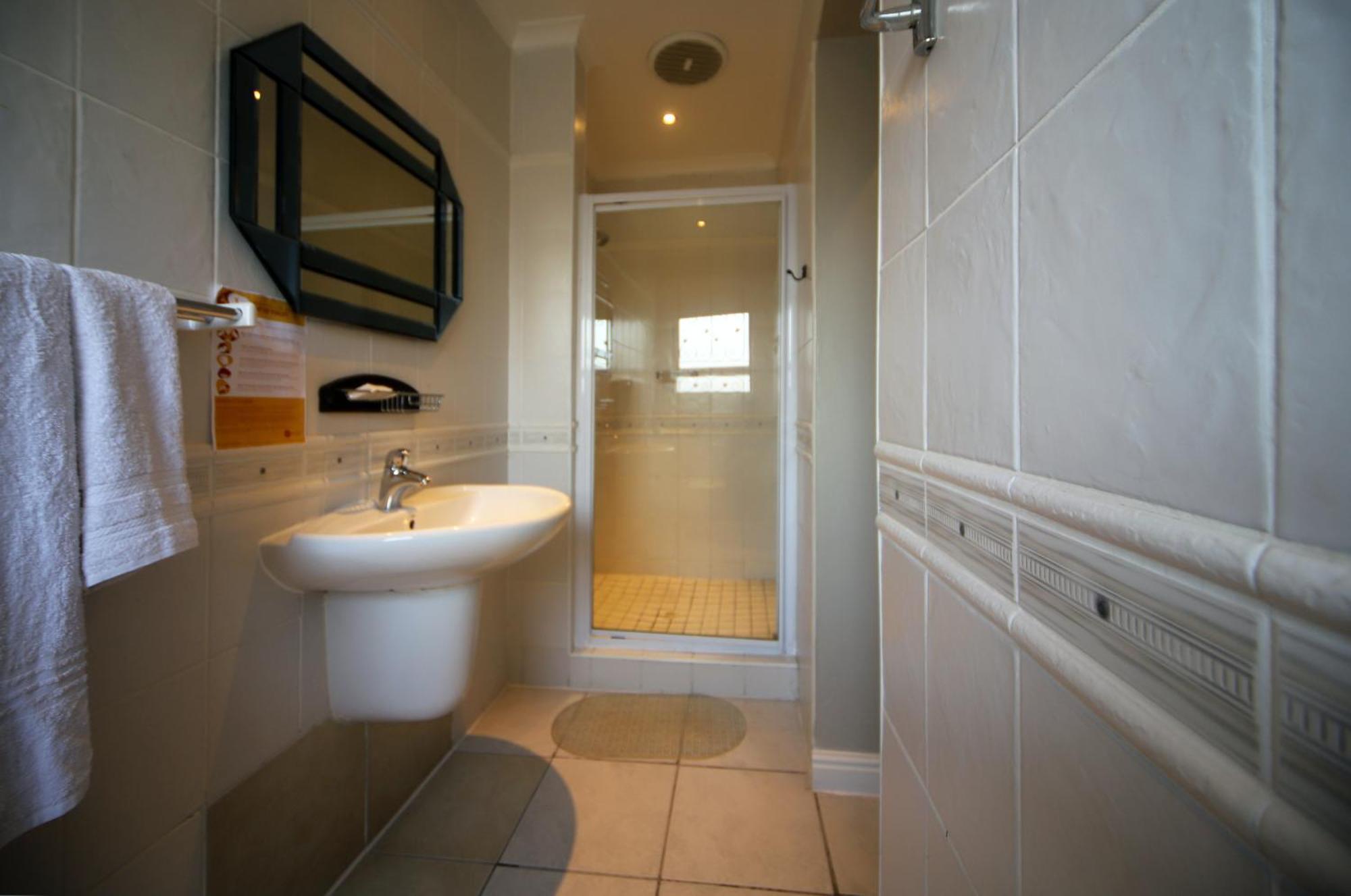 Savoy Lodge Cape Town Bilik gambar